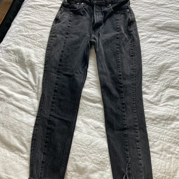 Abercrombie the Mom High Rise Curve Love Black Jean 26 - Picture 5 of 6